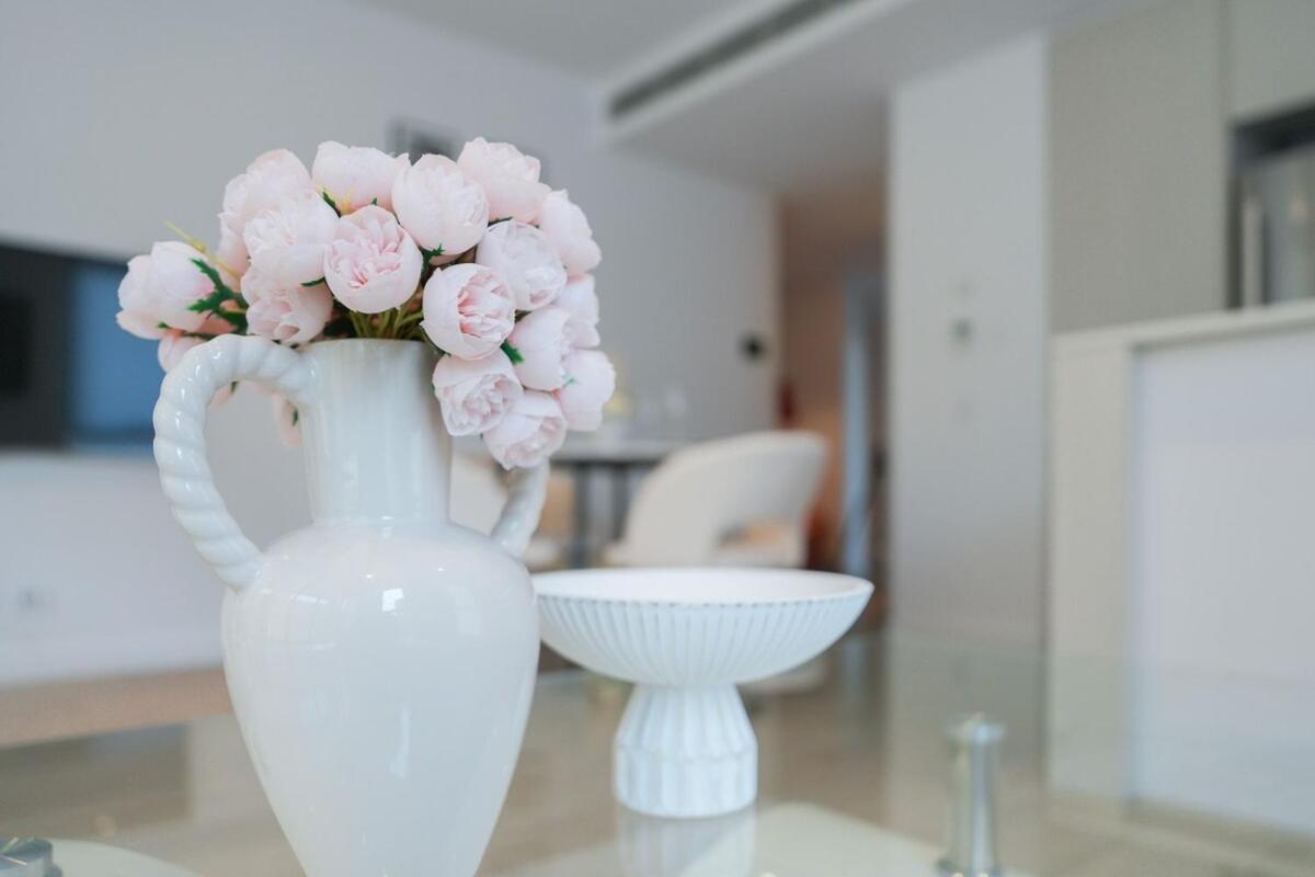 Apartment Modern Urban Retreat Sydney
